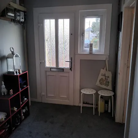 Gadsby Manor Homestay *