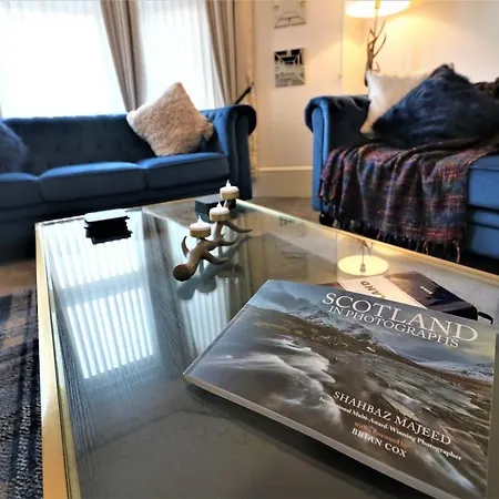 10 Bedrooms Pool Table Garden Piano 别墅