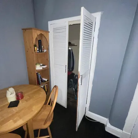 Apartment West End 2 Bed *