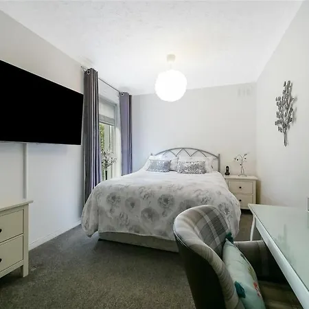 Beautiful House In Thornliebank Apartment Glasgow