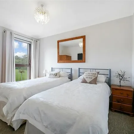 Beautiful House In Thornliebank Glasgow