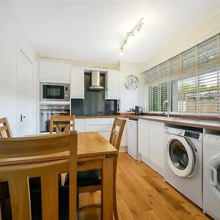 Apartment Beautiful House In Thornliebank Glasgow
