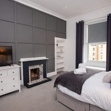 公寓 Stunning 2 Bed In Ideal Location