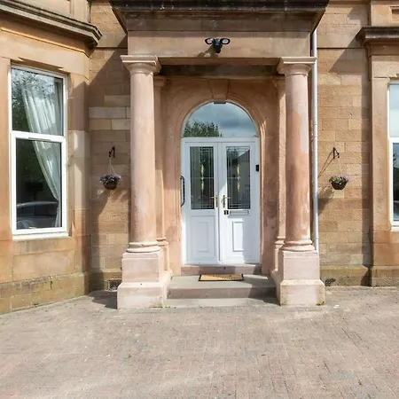 Spacious 5 Bedroom With Free Private Parking Glasgow