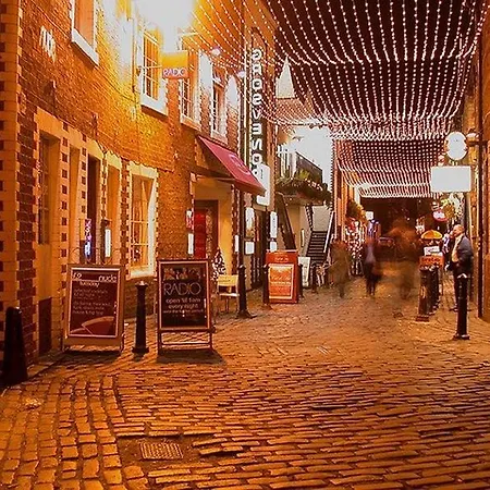 West End 2 Bed * Glasgow
