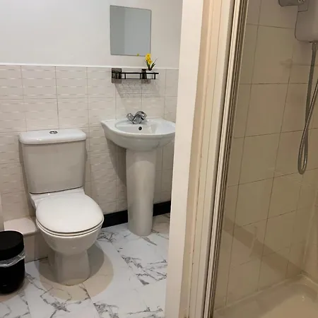 Modern Apartment-sleeps6-parking-seft Check In Apartamento