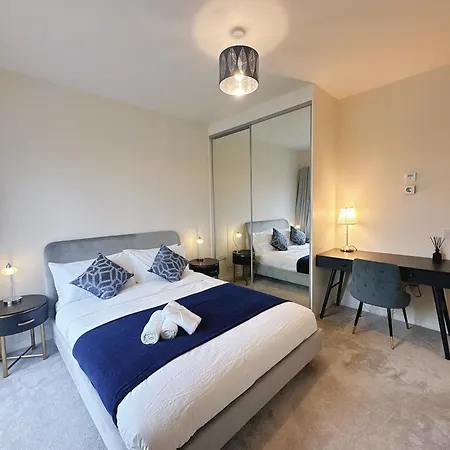 Wee Townhouse, 3 Beds With Free Parking, Wifi & Ethernet Connection Glasgow