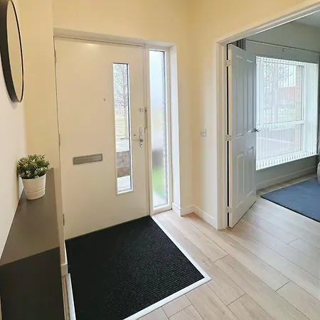 Holiday home Wee Townhouse, 3 Beds With Free Parking, Wifi & Ethernet Connection *