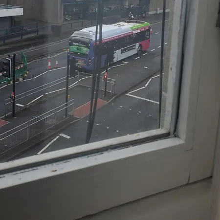 Flat In Close To Local Amenities