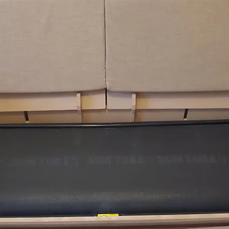 דירה Flat In Close To Local Amenities *