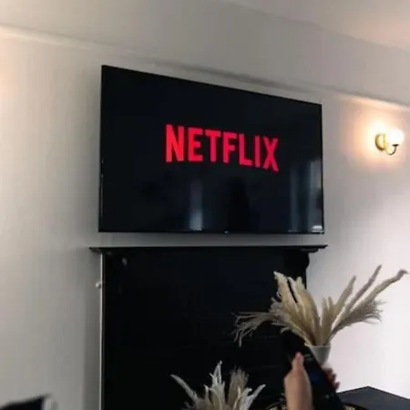 Cosy Finnieston - Private Access & Freeparking Villa *