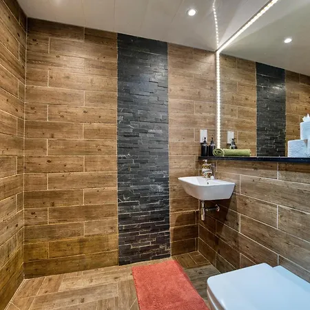 Stylish 3-bedroom In Glasgow