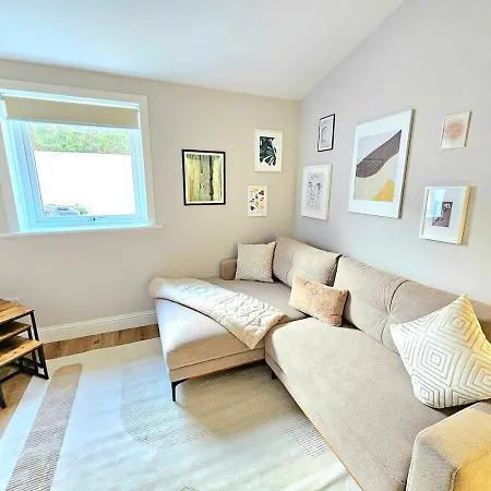 Warm & Cosy In Holiday home Glasgow