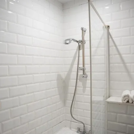 2 Bed Renfield St Center 公寓