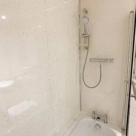 Apartment 2bd Near Hydro, Centre Great Location Glasgow