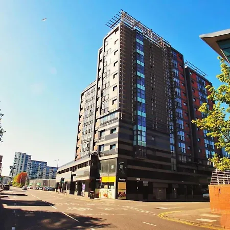 Apartment 2bd Near Hydro, Centre Great Location