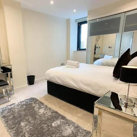 2bd Near Hydro, Centre Great Location * Glasgow