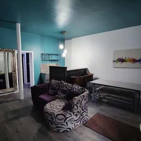 2 Bedroom By City Living Scotland * Glasgow