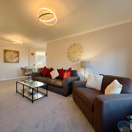 Apartment Chic & Cozy 2-bed Flat In - Free Parking Glasgow