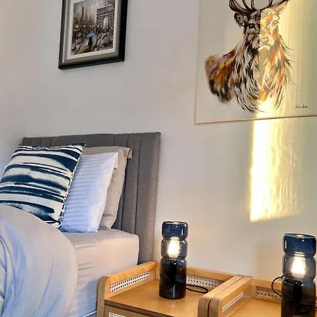 Chic & Cozy 2-bed Flat In - Free Parking Lejlighed *