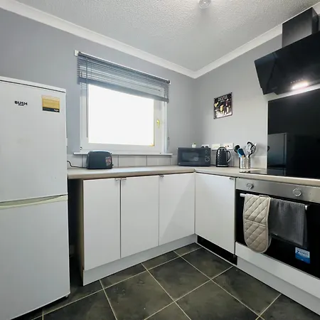 Apartment Chic & Cozy 2-bed Flat In - Free Parking Glasgow