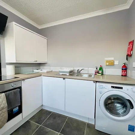 Apartment Chic & Cozy 2-bed Flat In - Free Parking