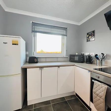 Chic & Cozy 2-bed Flat In - Free Parking *