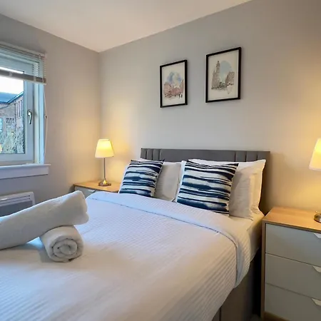 Chic & Cozy 2-bed Flat In - Free Parking Apartment