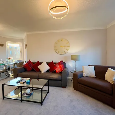 Chic & Cozy 2-bed Flat In - Free Parking Lejlighed *