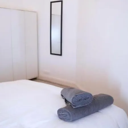 Daire Newly Refurbished 2 Bed ! *