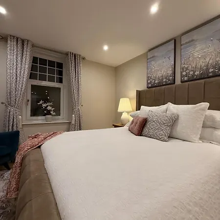 Apartment Away From In - Free Street Parking
