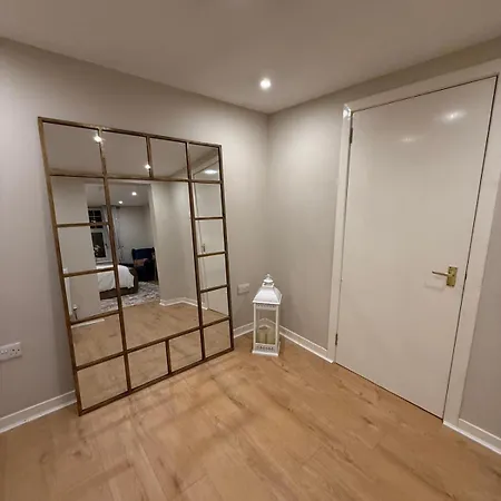 Apartment Away From In - Free Street Parking *