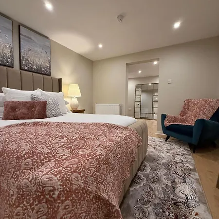 Away From In - Free Street Parking شقة غلاسغو