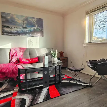 Apartment Free Parking 2-bedroom House In *