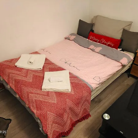 Free Parking 2-bedroom House In Glasgow
