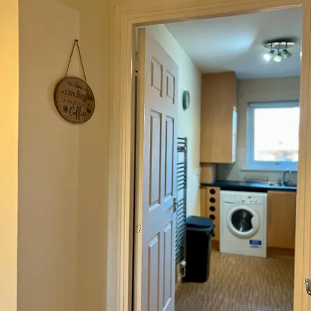 Apartment Sleek & Modern 2br - Easy Access To Centre