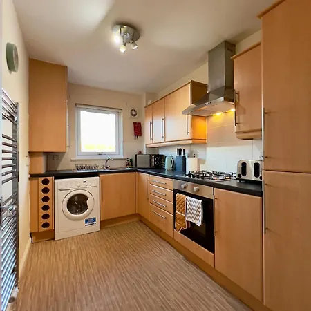 Apartment Sleek & Modern 2br - Easy Access To Centre *