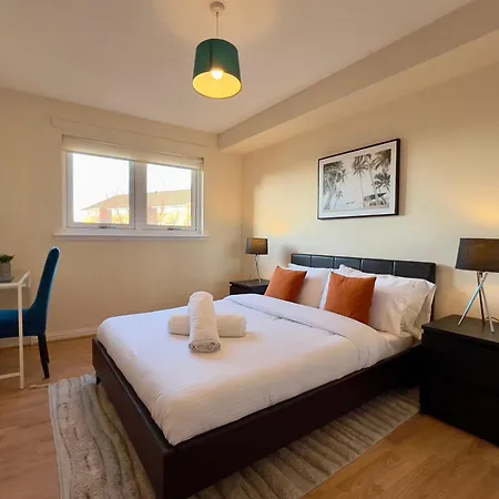 Apartment Sleek & Modern 2br - Easy Access To Centre