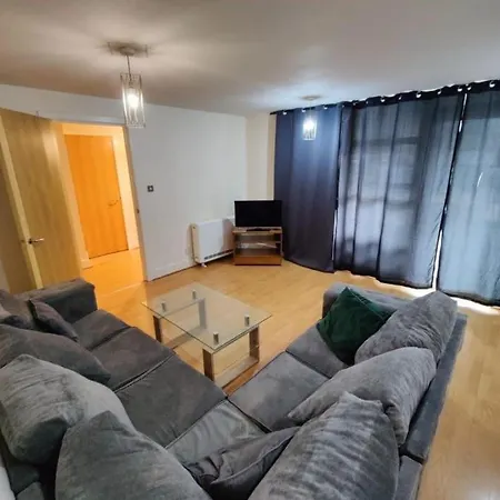 2 Bedroom 2 Bathroom By Citi Living Scotland