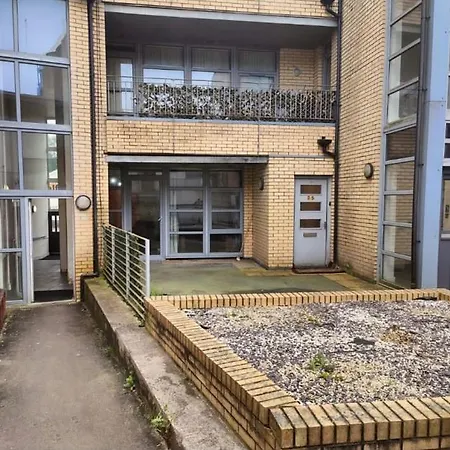 Apartament 2 Bedroom 2 Bathroom By Citi Living Scotland *