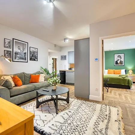 Spacious 4 Bedroom Near West End Glasgow