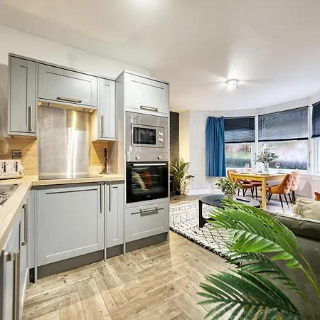 Daire Spacious 4 Bedroom Near West End Glasgow