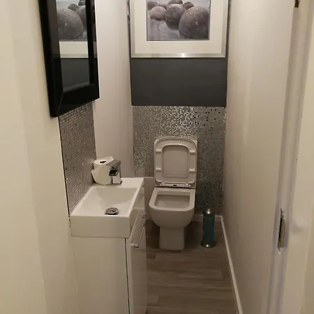 Private In * Glasgow