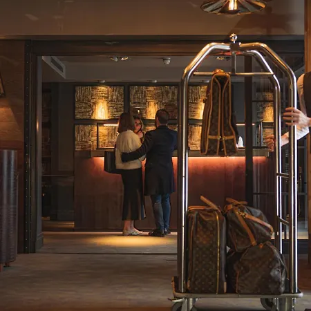 Hotel Dakota Glasgow 4*
