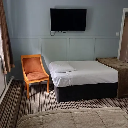 Kings Park Hotell 3*
