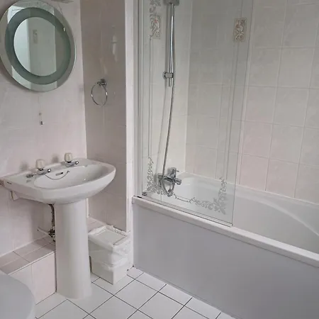 Kings Park Hotel