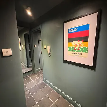 Quiet Centre, King & Sofa Bed *