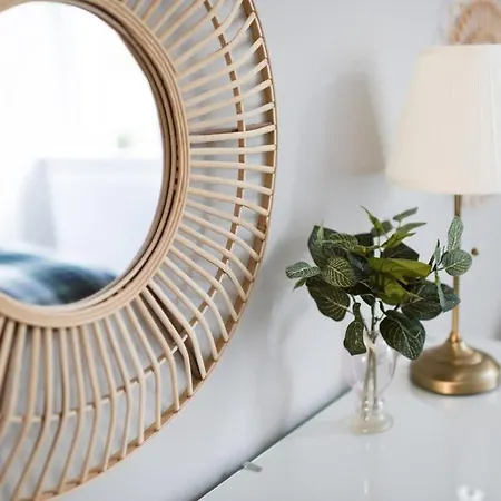 Elegant West End Flat In Apartamento