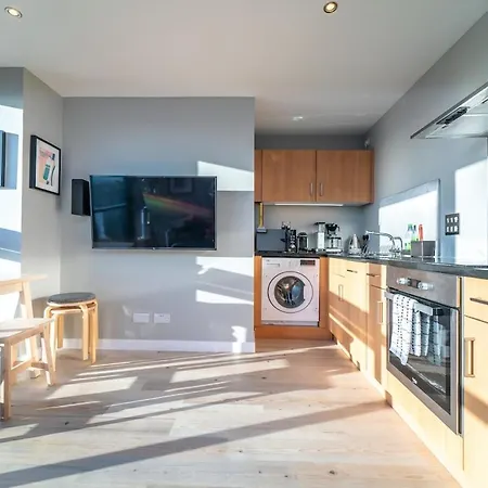 Stylish Finnieston Centre Free Parking