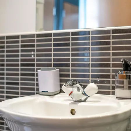 Stylish Finnieston Centre Free Parking